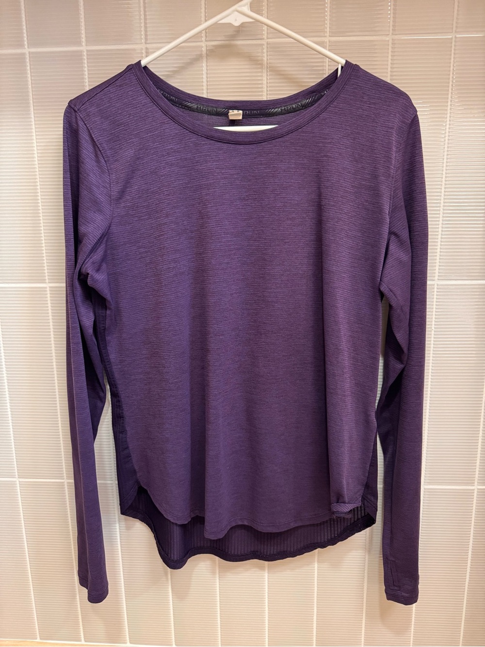 💪 underarmor Long-Sleeve Women's tee purple size Large